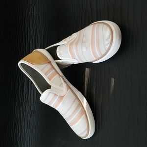 Margaritaville slip on canvas shoes